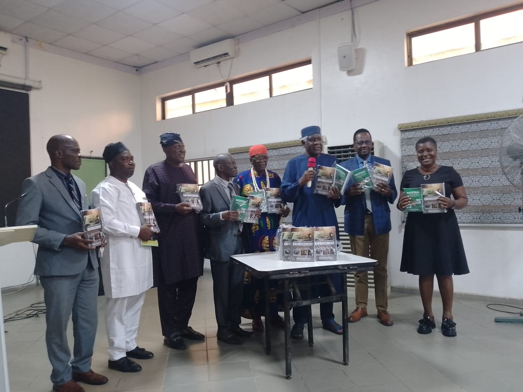 Business mogul praises author’s books as timely, transformative