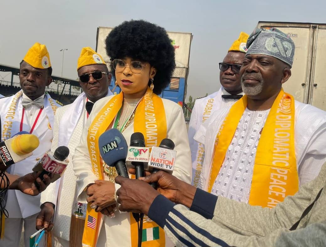 FG lauds foundation for feeding 5,000 Nigerians, pledges partnership on poverty alleviation